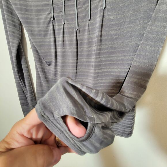 Athleta Women's Long Sleeve Layering Reflective Activewear Top Grey Stripe Small - Picture 7 of 12